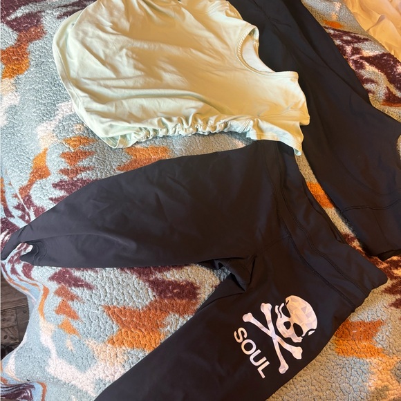 Lululemon bundle play condition small - Picture 3 of 16